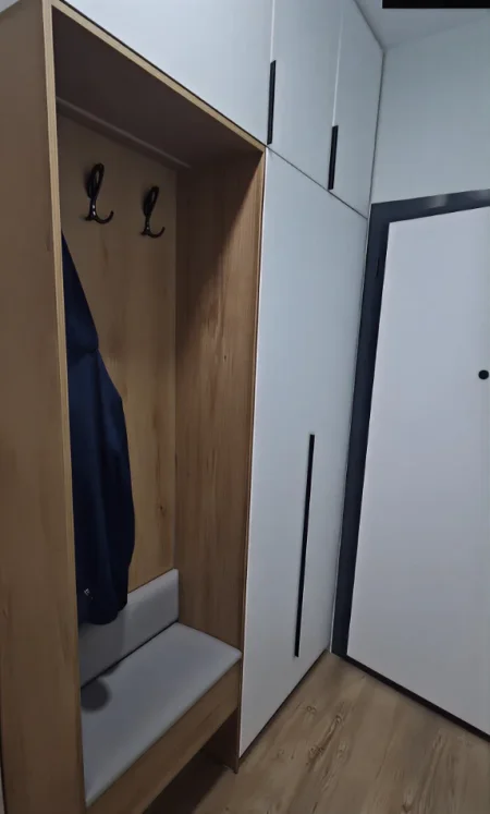 Tirane, jepet me qera apartament 1+1+Ballkon Kati 3, 80 m² 450 € (Tek Kupola – Rruga Dritan Hoxha)