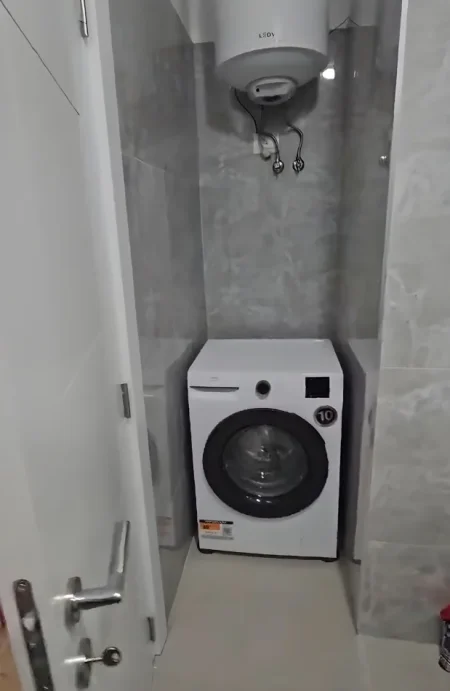 Tirane, jepet me qera apartament 1+1+Ballkon Kati 3, 80 m² 450 € (Tek Kupola – Rruga Dritan Hoxha)