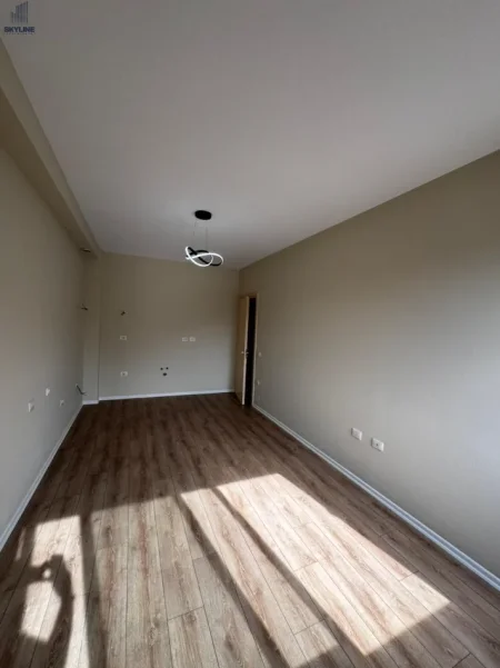 Tirane, shitet apartament 2+1 Kati 4, 73 m² 139.000 € (Astir)