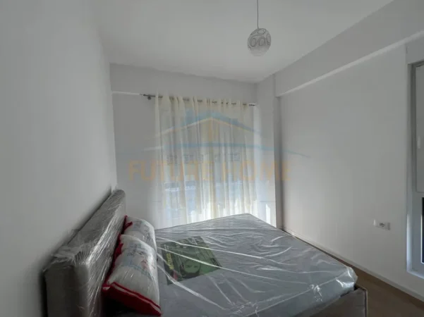 Tirane, jepet me qera apartament 1+1 Kati 1, 47 m² 400 € (Rezidenca OXA, Fresk)