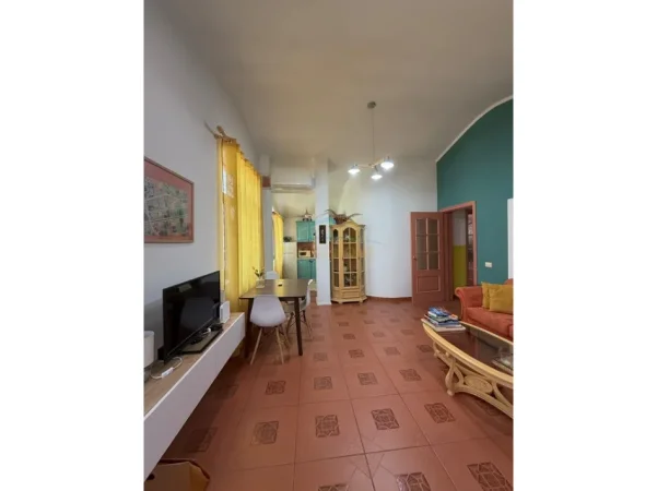 Tirane, shitet apartament 2+1 Kati 5, 81 m² 320.000 € (Blloku)