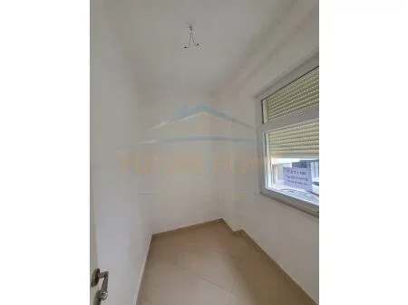 Tirane, shitet apartament 1+1 Kati 1, 118 m² 118.000 € (Fresk)