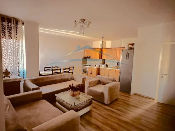 jepet me qera apartament 2+1 Kati 3, 85 m² 500 € (Porcelan)