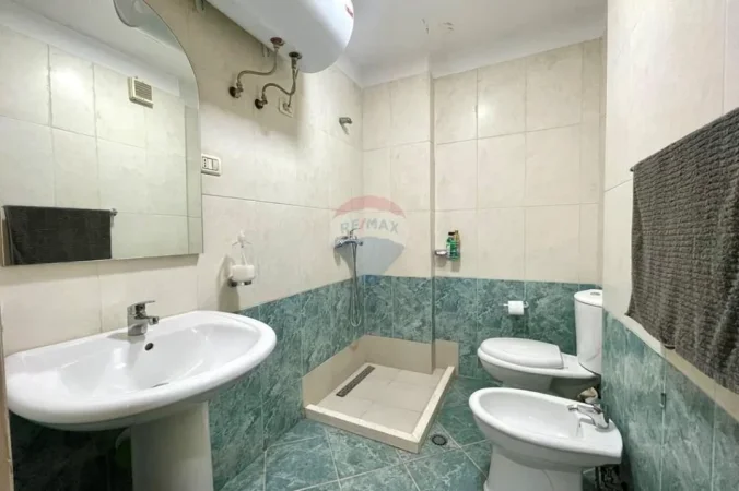 Apartament ne shitje, 2+1 i mobiluar prane Nobis! (300'000 Euro)