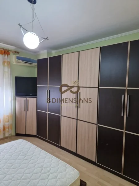 Tirane, jepet me qera 2+1 Kati 5, 106 m² 750 € (rruga e kosovareve)