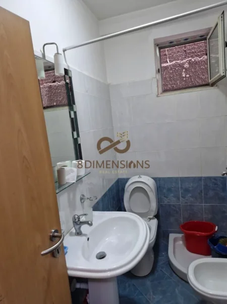 Tirane, jepet me qera 2+1 Kati 5, 106 m² 750 € (rruga e kosovareve)