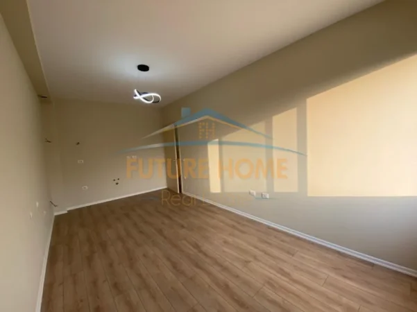 Tirane, shitet apartament 2+1 Kati 4, 73 m² 142.000 € (UNAZA E RE)