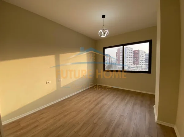 Tirane, shitet apartament 2+1 Kati 4, 73 m² 142.000 € (UNAZA E RE)