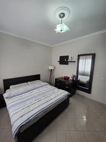 Tirane, jepet me qera apartament 2+1 Kati 5, 106 m² 850 € (DELIJORGJI)