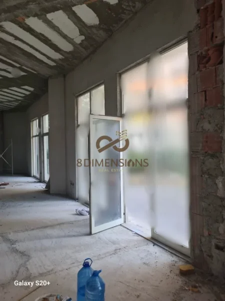 Tirane, shitet ambjent biznesi Kati 0, 120 m² 270.000 € (liqeni i thate)