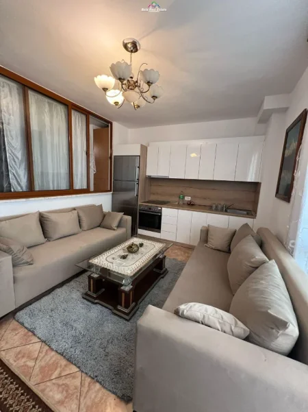 Tirane, jepet me qera apartament 2+1 Kati 2, 70 m² 625 € (don bosko)