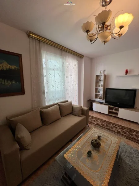 Tirane, jepet me qera apartament 2+1 Kati 2, 70 m² 625 € (don bosko)