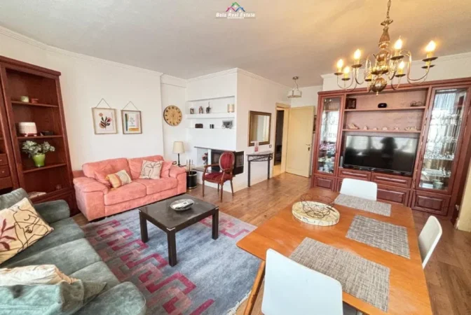 Tirane, jepet me qera apartament 1+1+Ballkon , 75 m² (myslym shyr)