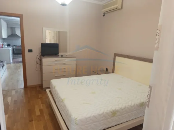Tirane, jepet me qera apartament 1+1 Kati 3, 65 m² 630 € (RRUGA HOXHA TAHSIM)