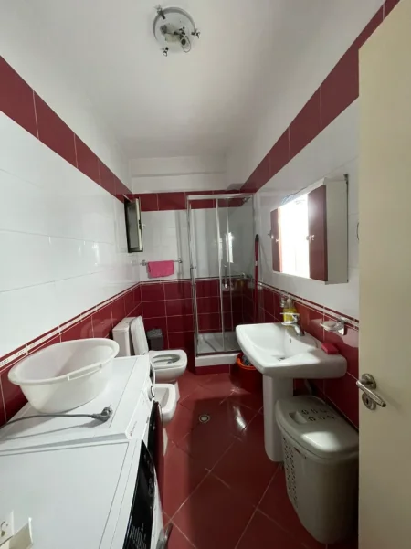 Tirane, jepet me qera apartament 1+1 Kati 4, 70 m² 570 € (ASTIR)