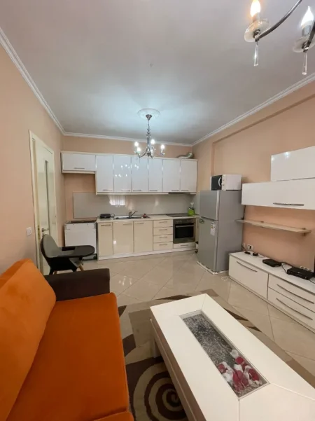 Tirane, jepet me qera apartament 1+1 Kati 4, 70 m² 570 € (ASTIR)