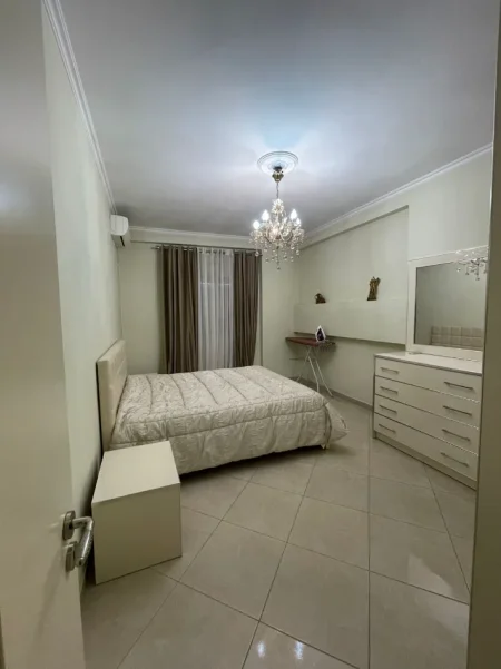 Tirane, jepet me qera apartament 1+1 Kati 4, 70 m² 570 € (ASTIR)