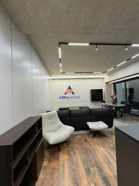 Tirane, shitet apartament 2+1+Ballkon Kati 7, 118 m² 