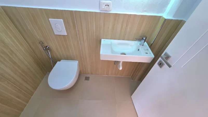 Vlore - Lungomare, jepet me qera dyqan Kati 0, 50 m² 1.500 € (Ujë i Ftohtë, Vlorë)