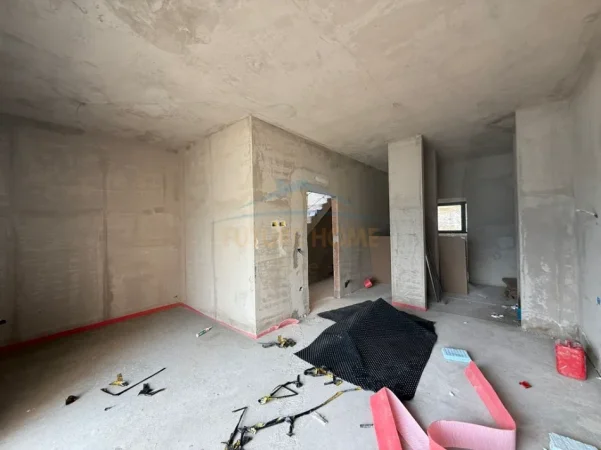 Tirane, shitet Vile+Verande+Pishine , 450 m² 475.000 € (FARKE , Swan Residence)