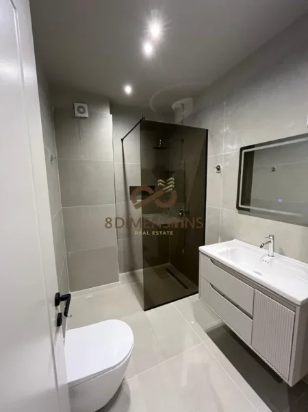 Tirane, shitet apartament 1+1 , 95 m² 289.000 € (ish stacioni i trenit)