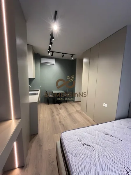 Tirane, shitet apartament 1+1 , 95 m² 289.000 € (ish stacioni i trenit)