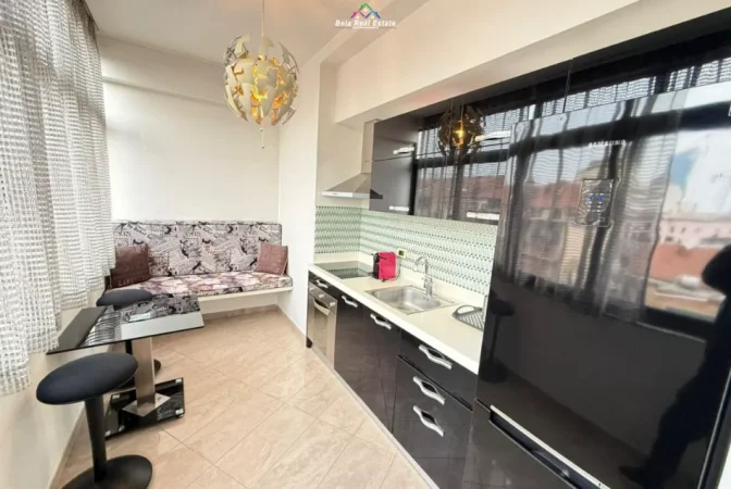 Tirane, jepet me qera apartament 2+1+Ballkon Kati 8, 96 m² 950 € (Rruga Vaso Pasha)