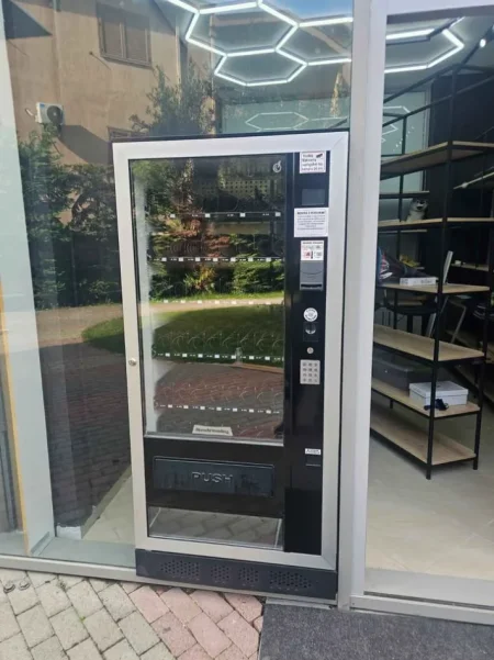 Durres, okazion SHITEN VENDING MACHINE SNACK &amp; EXPRES Vendndodhja: Durrës Plazh Kontakt: +355 69 238 7400