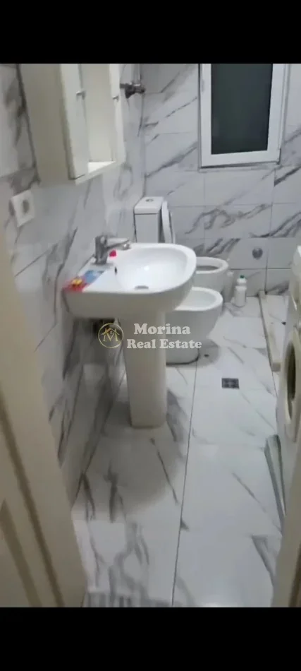 Tirane, jepet me qera apartament 1+1 Kati 1, 50 m² 350 € (Rruga Siri Kodra)