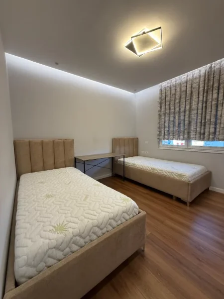 Tirane, shitet apartament 2+1 , 91 m² 340.000 € 