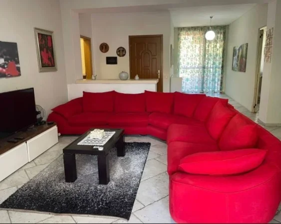 Tirane, jepet me qera apartament 2+1+Aneks+Ballkon Kati 1, 140 m² 650 € (rruga bardhyl)