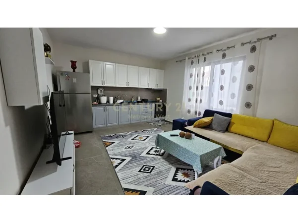 Tirane, jap me qera apartament 2 Katshe Kati 2, 350 m² 2.200 € (Rruga Njazi Meka)