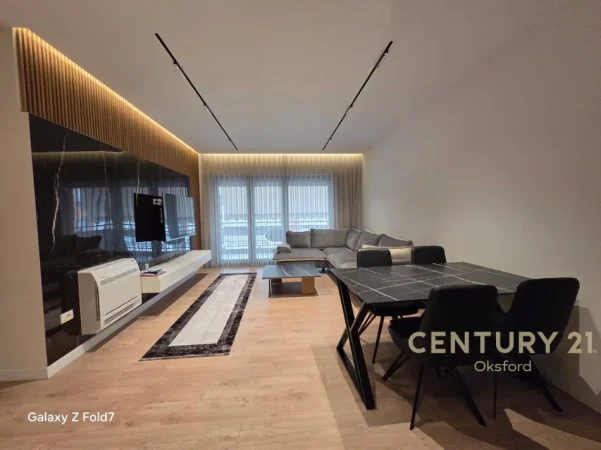 Tirane, jepet me qera apartament 2+1 Kati 8, 116 m² 1.600 € (kompleksi Delijorgji)