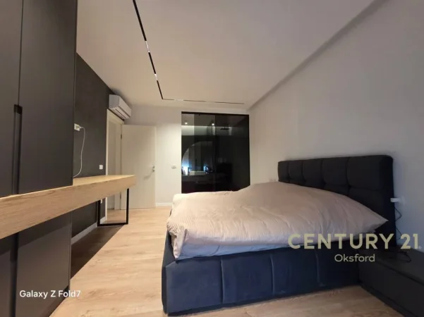 Tirane, jepet me qera apartament 2+1 Kati 8, 116 m² 1.600 € (kompleksi Delijorgji)