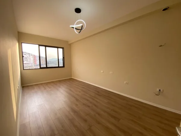 Tirane, shes apartament 2+1 Kati 4, 73 m² 139.000 € (unaza e re)