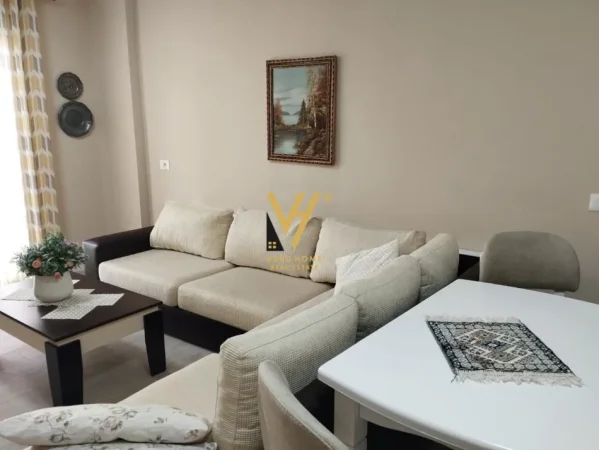 Tirane, jepet me qera apartament 1+1+Ballkon Kati 4, 60 m² 520 € (5 MAJI)