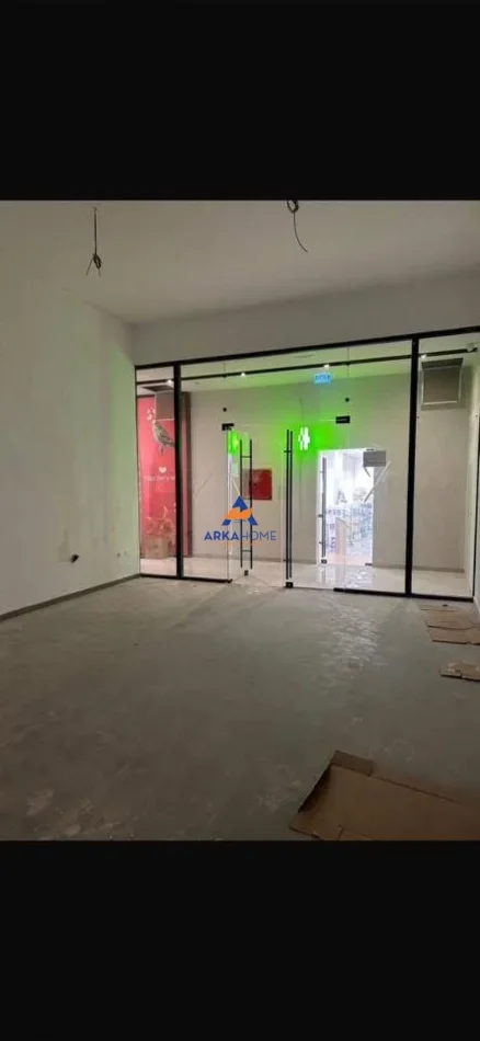 Tirane, shitet ambjent biznesi Kati 0, 62 m² 270.000 € 