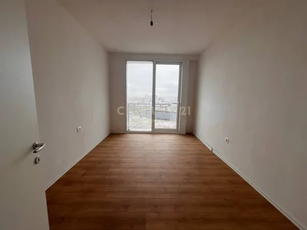 Tirane, jap me qera apartament 2+1 Kati 10, 117 m² 520 € 