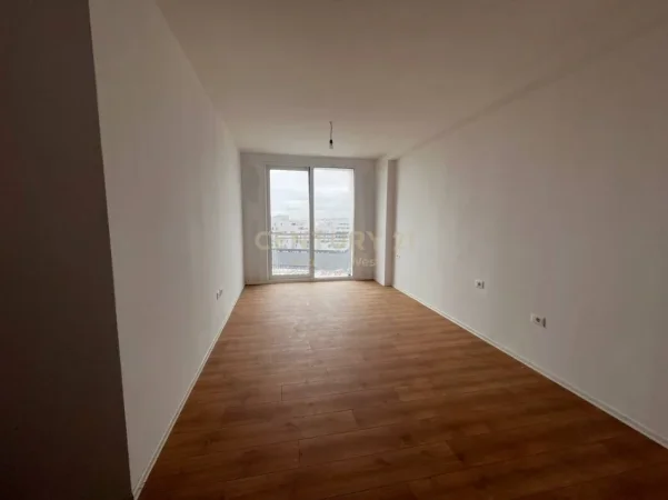 Tirane, jap me qera apartament 2+1 Kati 10, 117 m² 520 € 