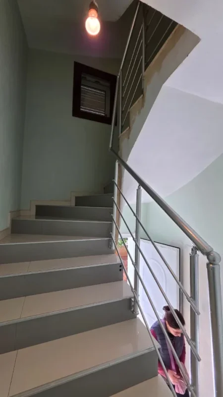 Vlore, jepet me qera apartament 2+1 Kati 2, 120 m² 350 € (Rruga Dervish Hekali, Vlorë)