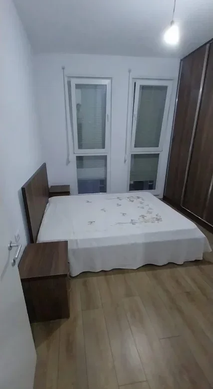 Tirane, jepet me qera apartament 1+1 Kati 6, 60 m² 400 € (QTU)