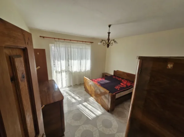 Tirane, jepet me qera apartament 2+1 Kati 3, 90 m² 500 € (Rruga Bardhyl)