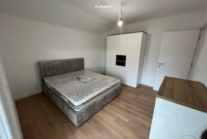 Tirane, jepet me qera Vile 1+1+Ballkon Kati 1, 80 m² 470 € (shkoze)