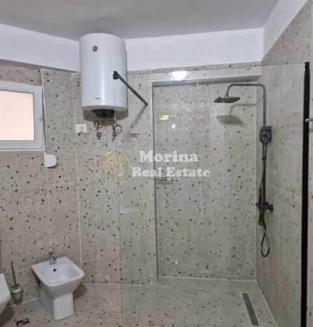 Tirane, jepet me qera ambjent biznesi Kati 2, 120 m² 950 € (Blloku)