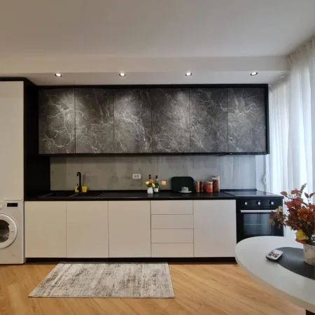 Tirane, shitet apartament 1+1 Kati 2, 36 m² 82.000 € (Mbikalimi i Komunes se Parisit)
