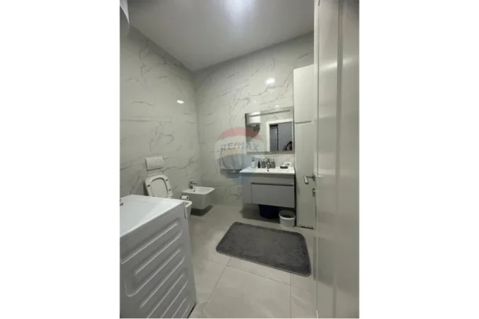 Tirane, shitet apartament 2+1+Ballkon , 110 m² 186.000 € (Jordan Misja, prane Hipotekes)