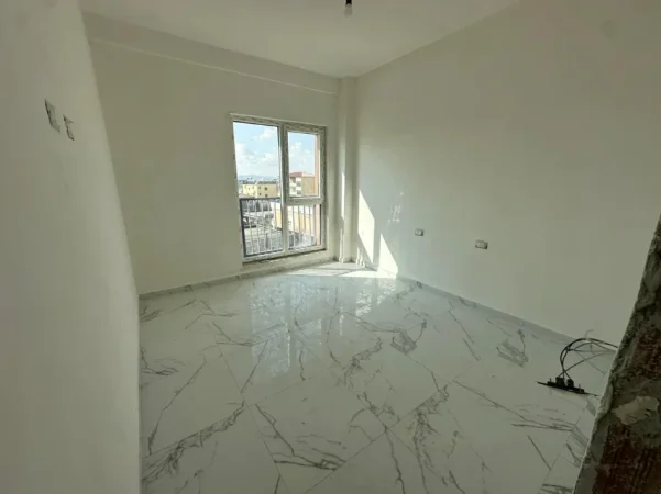 Tirane, jepet me qera apartament 2+1+Ballkon Kati 2, 120 m² (Rr.Jordan Misja)
