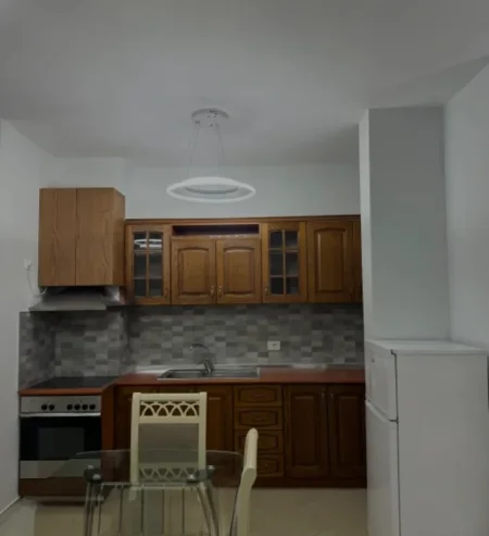 Tirane, jepet me qera apartament 1+1 Kati 3, 70 m² 560 € (Kodra e Diellit)