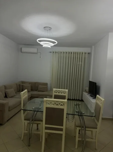 Tirane, jepet me qera apartament 1+1 Kati 3, 70 m² 560 € (Kodra e Diellit)
