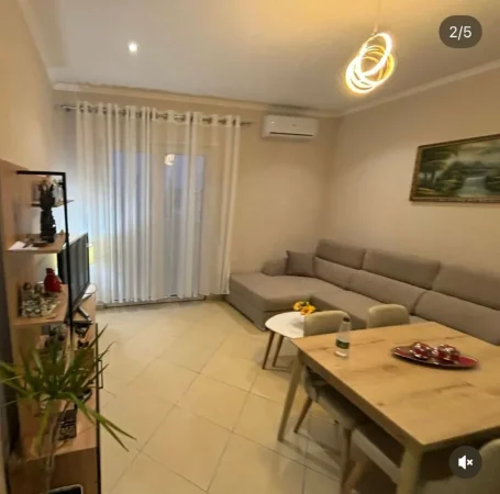 Tirane, jepet me qera apartament 1+1 Kati 3, 1 m² 650 € (pallati me shigjeta , kompleksi delijorgji)